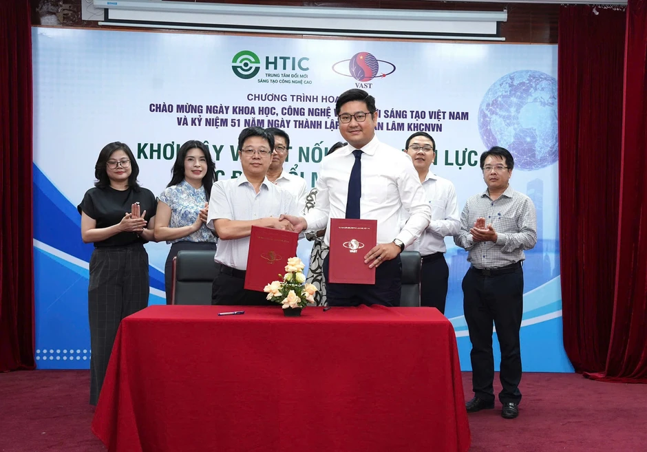 'Bà đỡ' đưa khoa học công nghệ vào đời sống 'Bà đỡ' đưa khoa học công nghệ vào đời sống