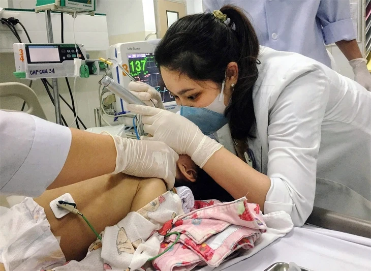 Bác sĩ tuyến cơ sở: Ở đâu cần mình, ở đó là nơi đáng làm! Bác sĩ tuyến cơ sở: Ở đâu cần mình, ở đó là nơi đáng làm!