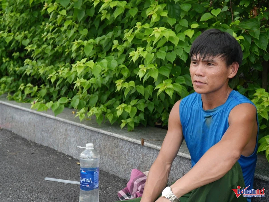 Bỏ ngoài tai lời dị nghị, 9X Ninh Bình làm việc khiến cả làng thay đổi cách nhìn