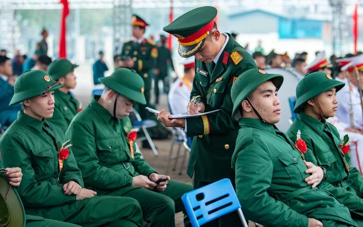 Bộ Quốc phòng tổ chức lễ giao nhận quân trên cả nước từ ngày 4 đến 5-3 Bộ Quốc phòng tổ chức lễ giao nhận quân trên cả nước từ ngày 4 đến 5-3