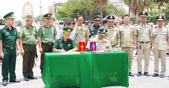 Campuchia trao trả 73 người lao động bất hợp pháp, có người bị truy nã