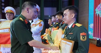 Cán bộ Đoàn lực lượng vũ trang Thủ đô tranh tài với dấu ấn AI