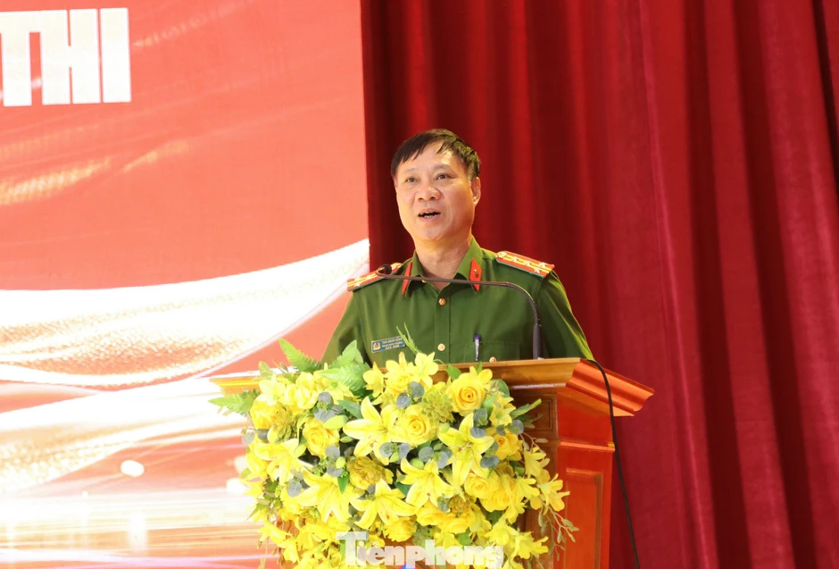 Cảnh sát cơ động làm 'diễn viên', đưa Nghị quyết Đại hội XIV của Đảng đến gần cán bộ, chiến sĩ Cảnh sát cơ động làm 'diễn viên', đưa Nghị quyết Đại hội XIV của Đảng đến gần cán bộ, chiến sĩ