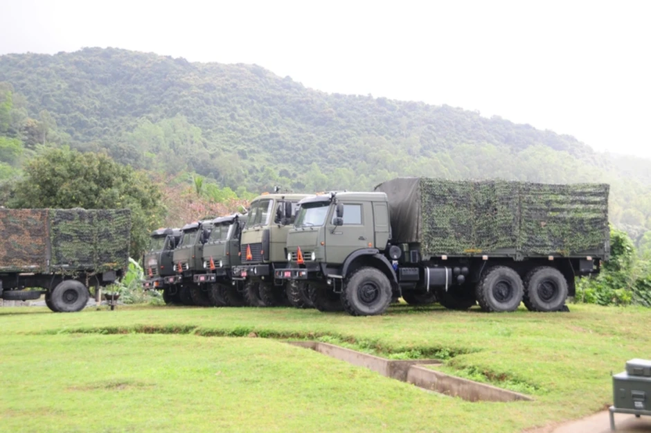 Cảnh tượng ngoạn mục bộ đội pháo phòng không trực Tết, vào vị trí chiến đấu chỉ chưa tới 30 giây Cảnh tượng ngoạn mục bộ đội pháo phòng không trực Tết, vào vị trí chiến đấu chỉ chưa tới 30 giây