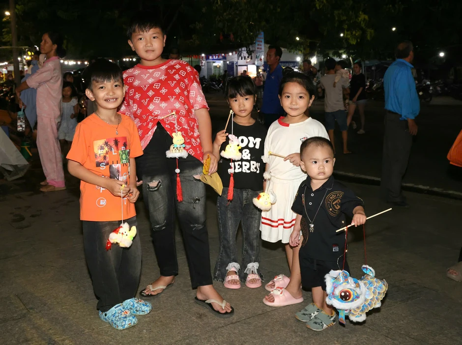 Chăm lo cho thiếu nhi là chăm lo cho tương lai đất nước Chăm lo cho thiếu nhi là chăm lo cho tương lai đất nước