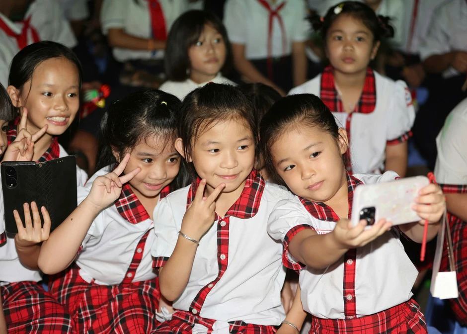 Chăm lo cho thiếu nhi là chăm lo cho tương lai đất nước Chăm lo cho thiếu nhi là chăm lo cho tương lai đất nước