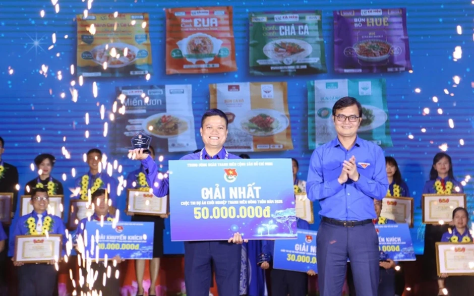 Chén đĩa được làm từ mo cau, dùng được trong lò nướng, lò vi sóng Chén đĩa được làm từ mo cau, dùng được trong lò nướng, lò vi sóng