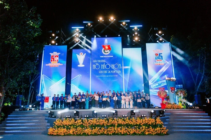 Chi đoàn phóng viên báo Tuổi Trẻ nhận giải thưởng Hồ Hảo Hớn năm 2026 Chi đoàn phóng viên báo Tuổi Trẻ nhận giải thưởng Hồ Hảo Hớn năm 2026