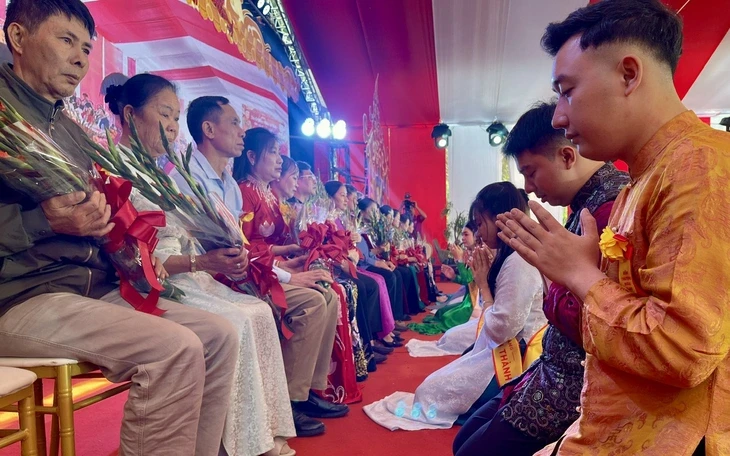 Chia sẻ với bố mẹ về ước mơ nghề nghiệp hay lẳng lặng làm theo ý mình? Chia sẻ với bố mẹ về ước mơ nghề nghiệp hay lẳng lặng làm theo ý mình?