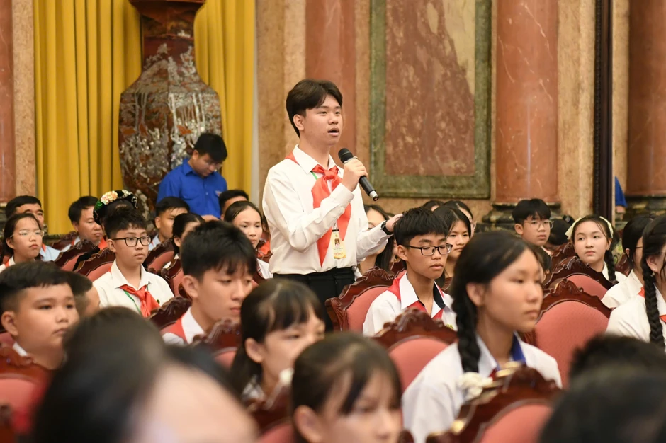 Chia sẻ xúc động của thiếu nhi với Tổng Bí thư, Chủ tịch nước Tô Lâm Chia sẻ xúc động của thiếu nhi với Tổng Bí thư, Chủ tịch nước Tô Lâm