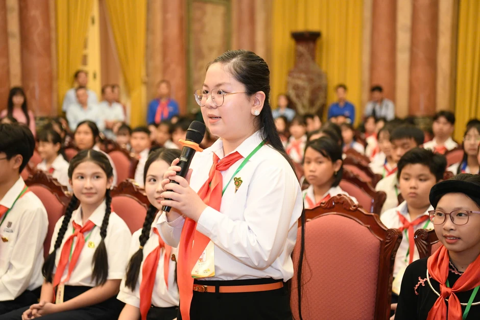 Chia sẻ xúc động của thiếu nhi với Tổng Bí thư, Chủ tịch nước Tô Lâm Chia sẻ xúc động của thiếu nhi với Tổng Bí thư, Chủ tịch nước Tô Lâm