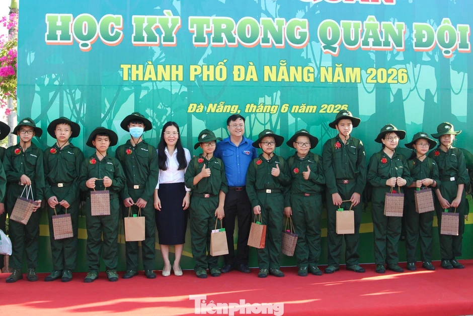 Chiến sĩ nhí Đà Nẵng háo hức 'nhập ngũ', trải nghiệm mùa hè trong quân đội