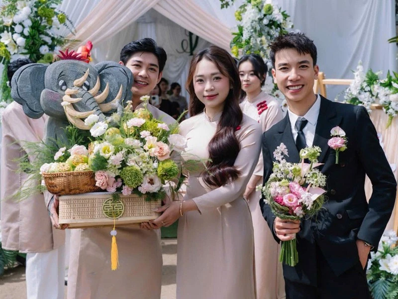 Chú rể Đồng Nai tự làm dàn tráp lễ độc lạ hỏi cưới cô gái cách nhà gần 200km Chú rể Đồng Nai tự làm dàn tráp lễ độc lạ hỏi cưới cô gái cách nhà gần 200km