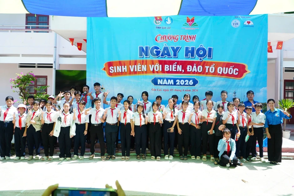 Chương trình Sinh viên với biển, đảo Tổ quốc: Hơn 200 triệu đồng đến đảo Nhơn Châu Chương trình Sinh viên với biển, đảo Tổ quốc: Hơn 200 triệu đồng đến đảo Nhơn Châu