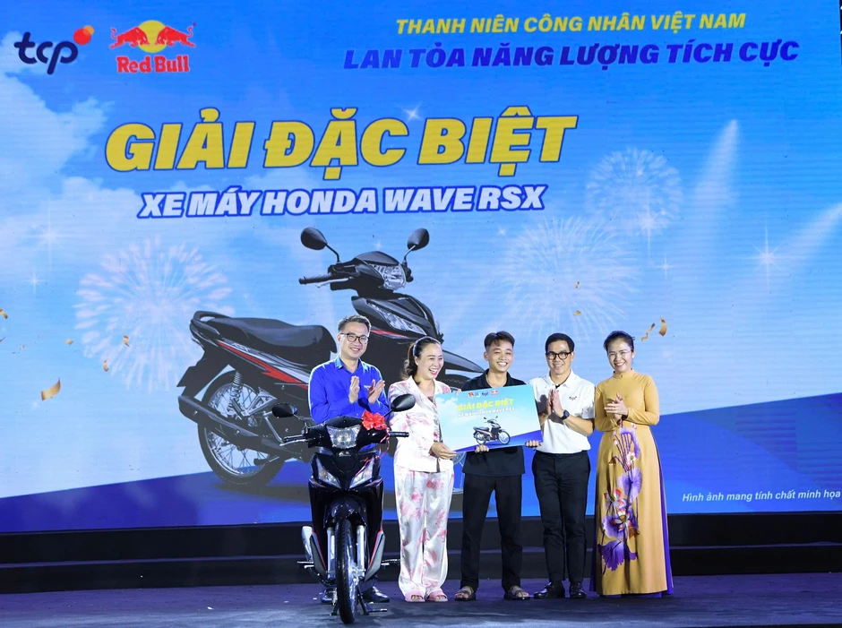 Chương trình ý nghĩa dành cho thanh niên công nhân