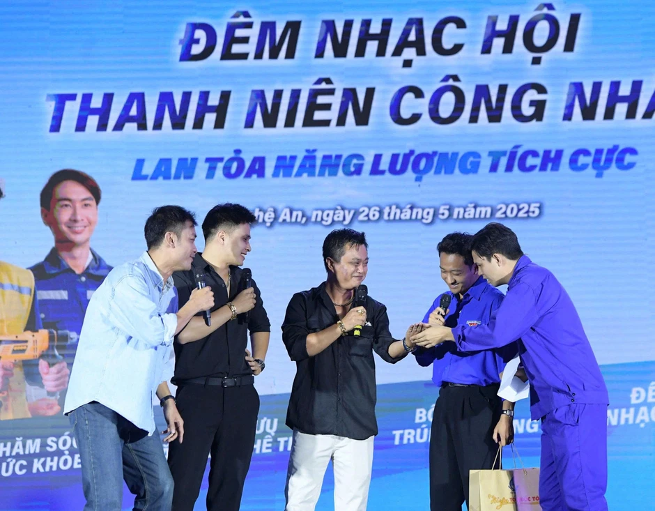 Chương trình ý nghĩa dành cho thanh niên công nhân