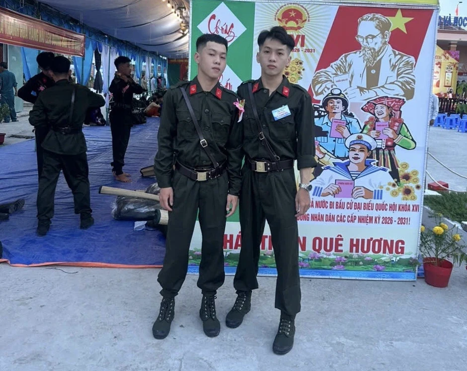 Chuyện nhập ngũ của anh em Hoàng Ca – Sơn Ca khiến nhiều người nể phục Chuyện nhập ngũ của anh em Hoàng Ca – Sơn Ca khiến nhiều người nể phục