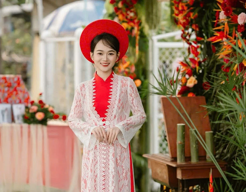 Cô dâu cùng gia đình tự trang trí đám cưới và thành quả gây bất ngờ Cô dâu cùng gia đình tự trang trí đám cưới và thành quả gây bất ngờ