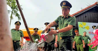 Công an TP.HCM gắn Tết trồng cây với bảo vệ môi trường, phòng chống cháy rừng
