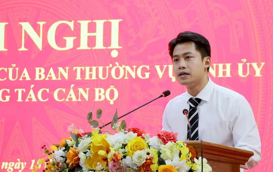 Công bố quyết định của Ban Thường vụ Tỉnh ủy Lào Cai về công tác cán bộ Công bố quyết định của Ban Thường vụ Tỉnh ủy Lào Cai về công tác cán bộ