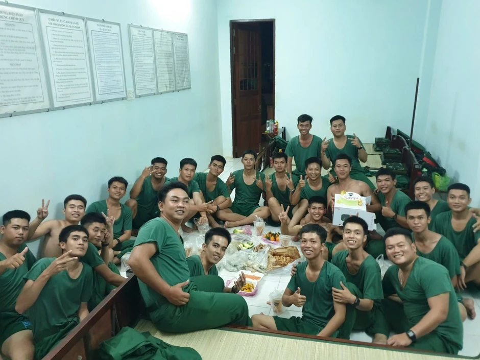 Cử nhân luật chính thức thành quân nhân, nối nghiệp ông ngoại Cử nhân luật chính thức thành quân nhân, nối nghiệp ông ngoại