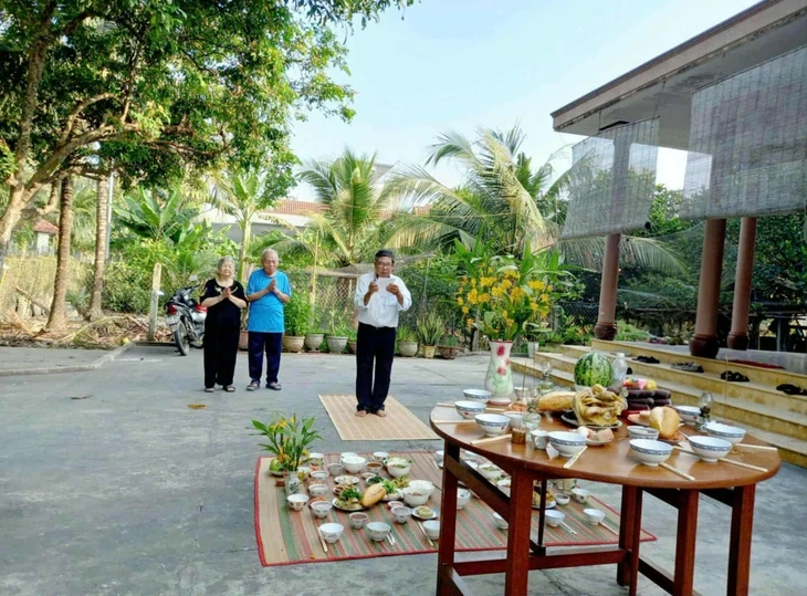 Cúng đất để biết ơn những người mở đất Cúng đất để biết ơn những người mở đất