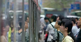 Cuộc đua bằng cấp ngày càng khốc liệt vì AI