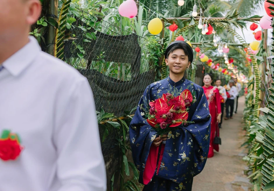 Cưới mối tình 13 năm, chú rể làm cổng hoa độc đáo, trang trí cả con ngõ 100m Cưới mối tình 13 năm, chú rể làm cổng hoa độc đáo, trang trí cả con ngõ 100m