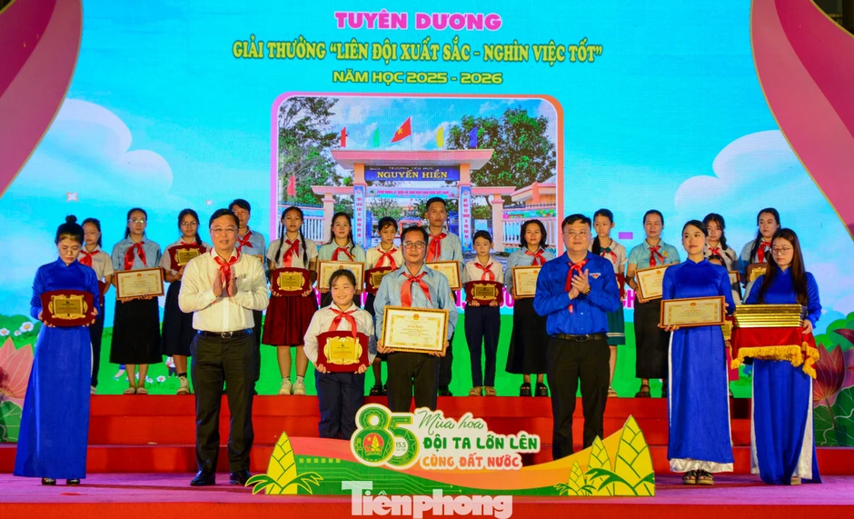 Đà Nẵng khen thưởng các tập thể, cá nhân xuất sắc trong công tác Đội Đà Nẵng khen thưởng các tập thể, cá nhân xuất sắc trong công tác Đội