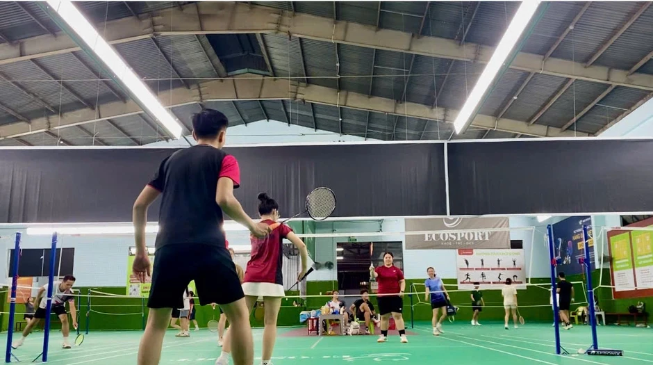 Đầu tư hàng chục triệu đồng chơi cầu lông, vì sao bộ môn này được ưa chuộng? Đầu tư hàng chục triệu đồng chơi cầu lông, vì sao bộ môn này được ưa chuộng?