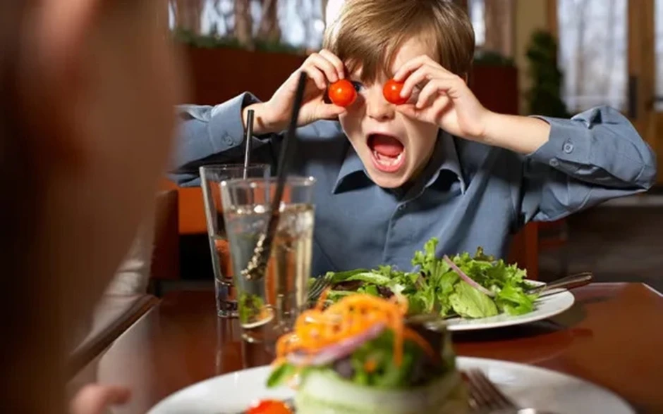 Dạy con 'tự làm tự chịu' liệu có ổn? Dạy con 'tự làm tự chịu' liệu có ổn?