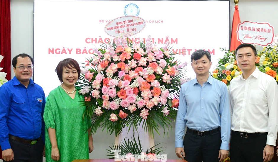 Đẩy mạnh truyền thông hiện đại và định hướng giá trị cho thế hệ trẻ Đẩy mạnh truyền thông hiện đại và định hướng giá trị cho thế hệ trẻ
