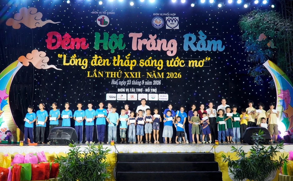 Đêm hội trăng rằm ở Huế Đêm hội trăng rằm ở Huế