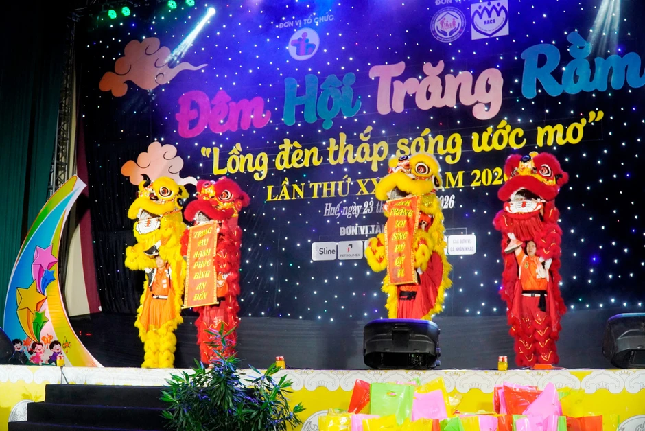 Đêm hội trăng rằm ở Huế Đêm hội trăng rằm ở Huế