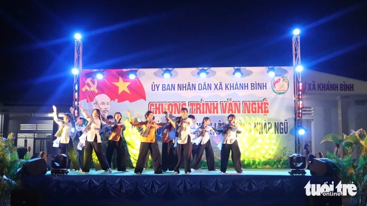 Đêm tiễn thanh niên vùng biên giới An Giang lên đường nhập ngũ Đêm tiễn thanh niên vùng biên giới An Giang lên đường nhập ngũ