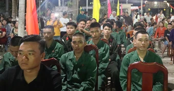 Đêm tiễn thanh niên vùng biên giới An Giang lên đường nhập ngũ