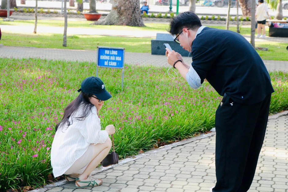 Đến check-in vườn hoa đang ‘gây sốt’ và nhận cái kết... ngỡ ngàng Đến check-in vườn hoa đang ‘gây sốt’ và nhận cái kết... ngỡ ngàng