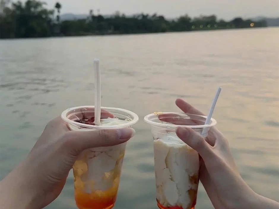 Đến Huế, lên chùa Thiên Mụ nhớ dừng chân để ăn… đậu hũ Đến Huế, lên chùa Thiên Mụ nhớ dừng chân để ăn… đậu hũ