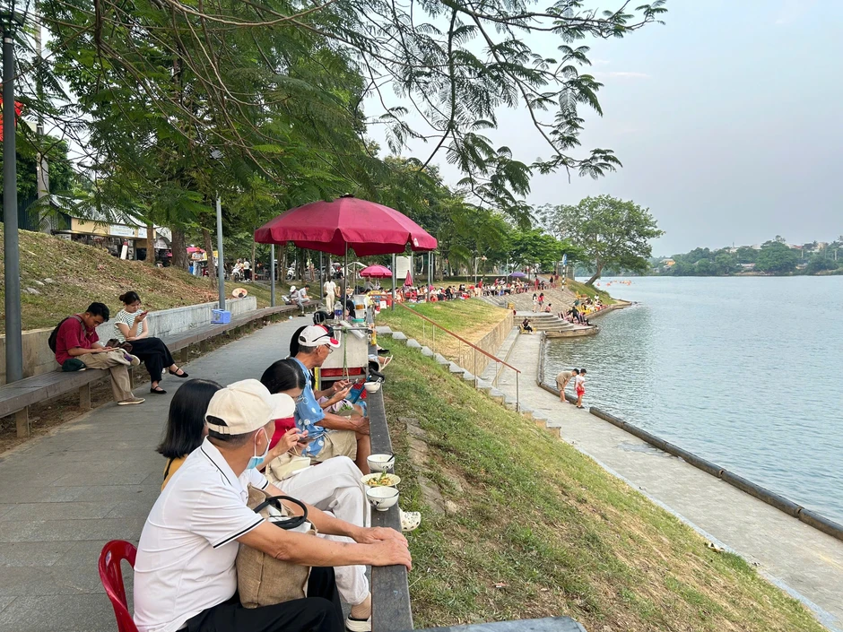 Đến Huế, lên chùa Thiên Mụ nhớ dừng chân để ăn… đậu hũ Đến Huế, lên chùa Thiên Mụ nhớ dừng chân để ăn… đậu hũ