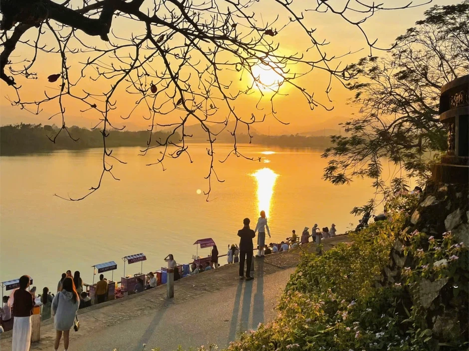 Đến Huế, lên chùa Thiên Mụ nhớ dừng chân để ăn… đậu hũ Đến Huế, lên chùa Thiên Mụ nhớ dừng chân để ăn… đậu hũ