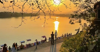 Đến Huế, lên chùa Thiên Mụ nhớ dừng chân để ăn… đậu hũ