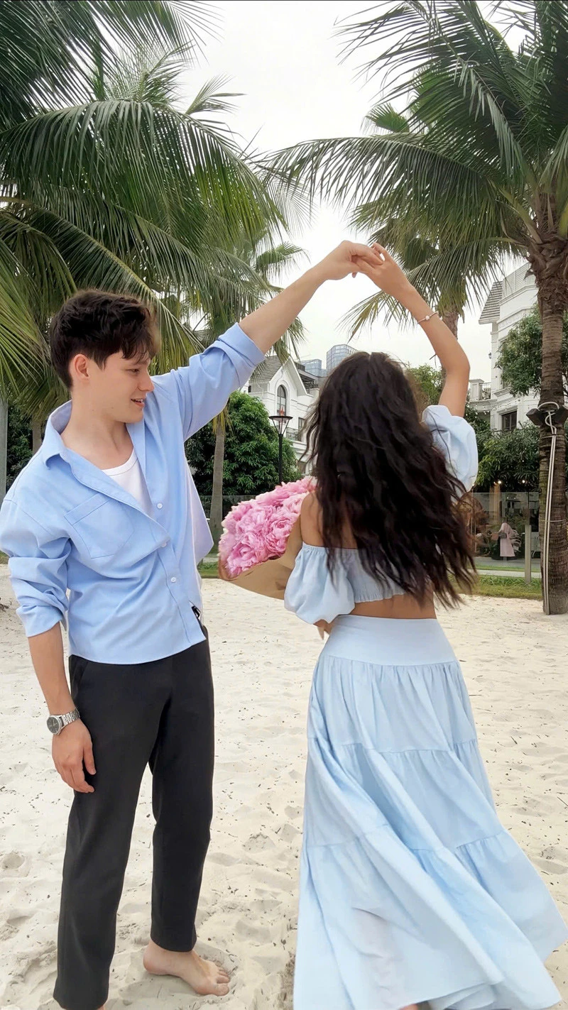 Đến Việt Nam sau 1 lần thử món phở, chàng trai Nga tìm thấy tình yêu trong mơ Đến Việt Nam sau 1 lần thử món phở, chàng trai Nga tìm thấy tình yêu trong mơ