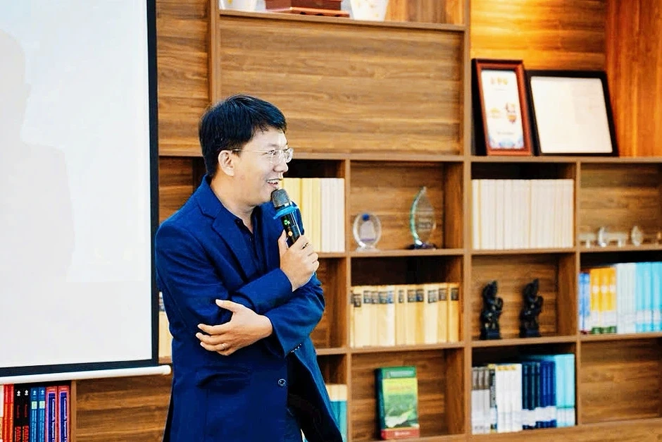 Đi làm đều đặn nhưng đã... nghỉ việc thầm lặng: Những cái mất không lường hết được Đi làm đều đặn nhưng đã... nghỉ việc thầm lặng: Những cái mất không lường hết được