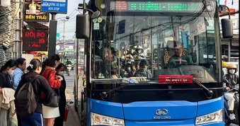 Đi xe buýt ở TP.HCM không nên bỏ qua 4 lưu ý này...