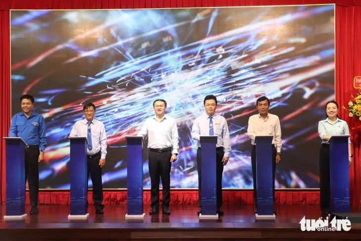 Điều gì đang chờ đợi học sinh, sinh viên tại Liên hoan Tuổi trẻ sáng tạo TP.HCM? Điều gì đang chờ đợi học sinh, sinh viên tại Liên hoan Tuổi trẻ sáng tạo TP.HCM?