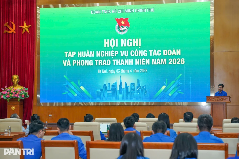 Đoàn Bộ Nội vụ nhận Bằng khen đơn vị xuất sắc trong Tháng Thanh niên Đoàn Bộ Nội vụ nhận Bằng khen đơn vị xuất sắc trong Tháng Thanh niên