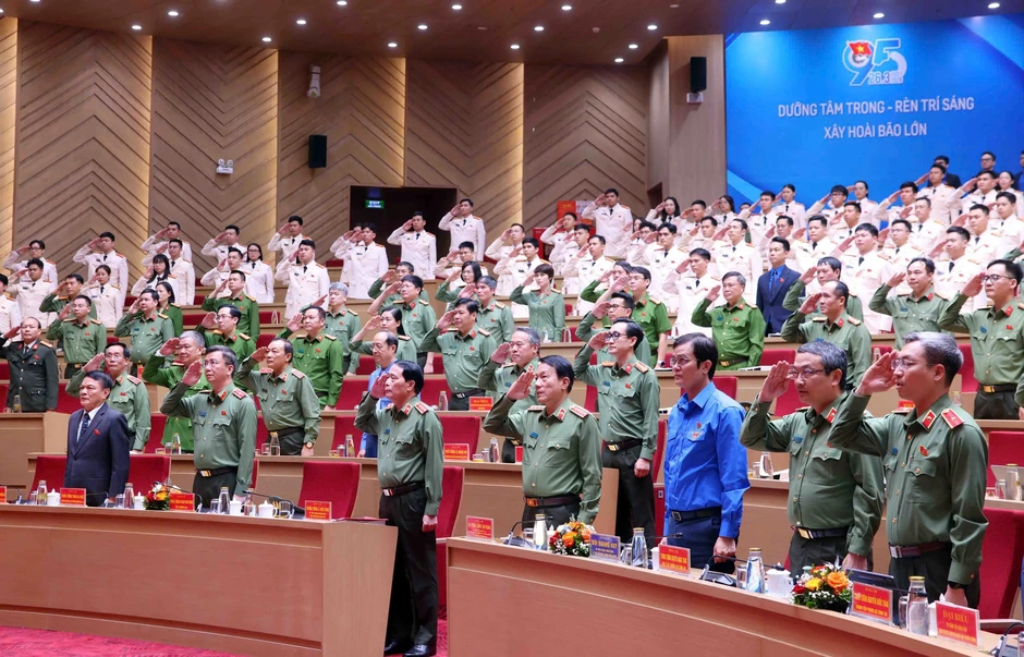 Đoàn Thanh niên Bộ Công an nhận Huân chương Bảo vệ Tổ quốc hạng nhất Đoàn Thanh niên Bộ Công an nhận Huân chương Bảo vệ Tổ quốc hạng nhất