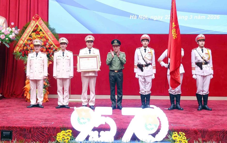 Đoàn Thanh niên Bộ Công an nhận Huân chương Bảo vệ Tổ quốc hạng nhất Đoàn Thanh niên Bộ Công an nhận Huân chương Bảo vệ Tổ quốc hạng nhất
