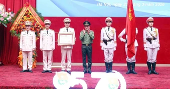 Đoàn Thanh niên Bộ Công an nhận Huân chương Bảo vệ Tổ quốc hạng nhất