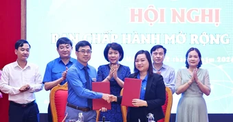 Đoàn Thanh niên các cơ quan Đảng Trung ương tiếp nhận 5 tổ chức Đoàn mới